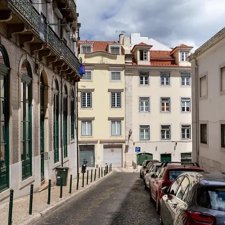 Altido Stunning 4br Apt With Terrace And Seaview In Alfama 公寓 *